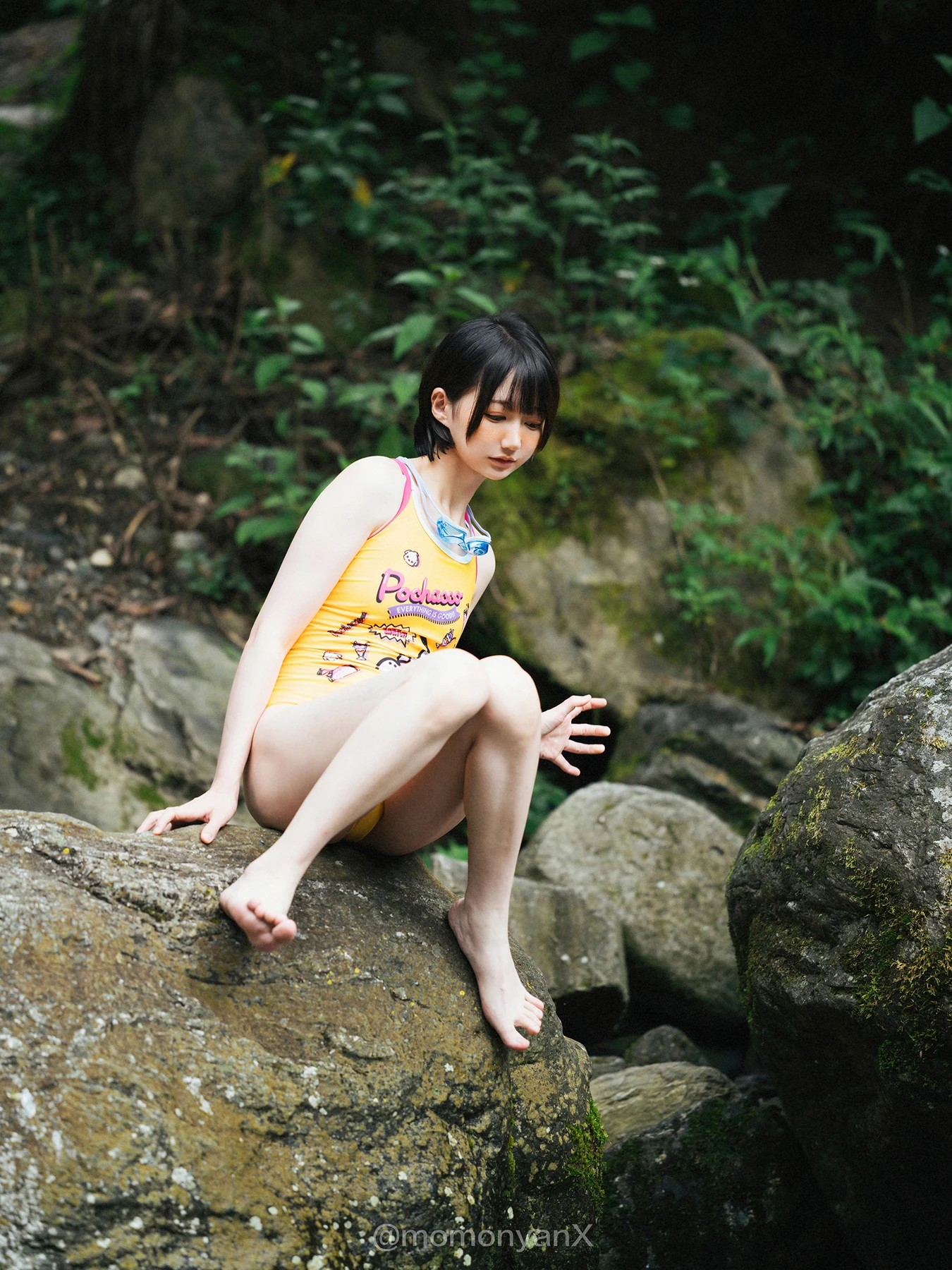 Shizuku しずく, 写真集 Fantia 原魔物喵 「夏の小川」 Set.01