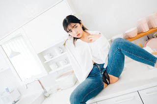 [Loozy] Sonson (손손) – Nude Apron