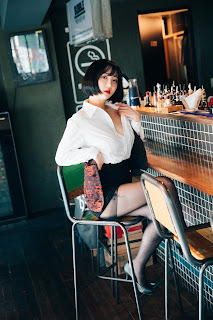 [Loozy] Son Ye-Eun (손예은) – Tainted Love Bar