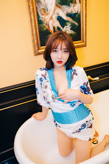 [Loozy] Son Ye-Eun (손예은) – Halloqueen (S.Ver)