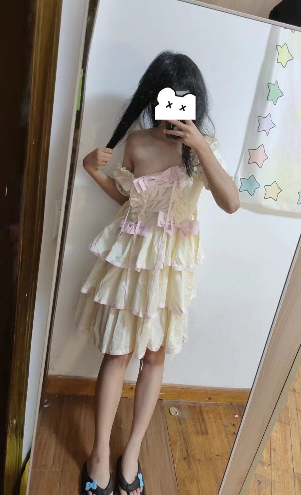 Shi Hua Hua Ya 是嚯嚯呀 – X福利姬 极品萝莉 (27P – 14V)