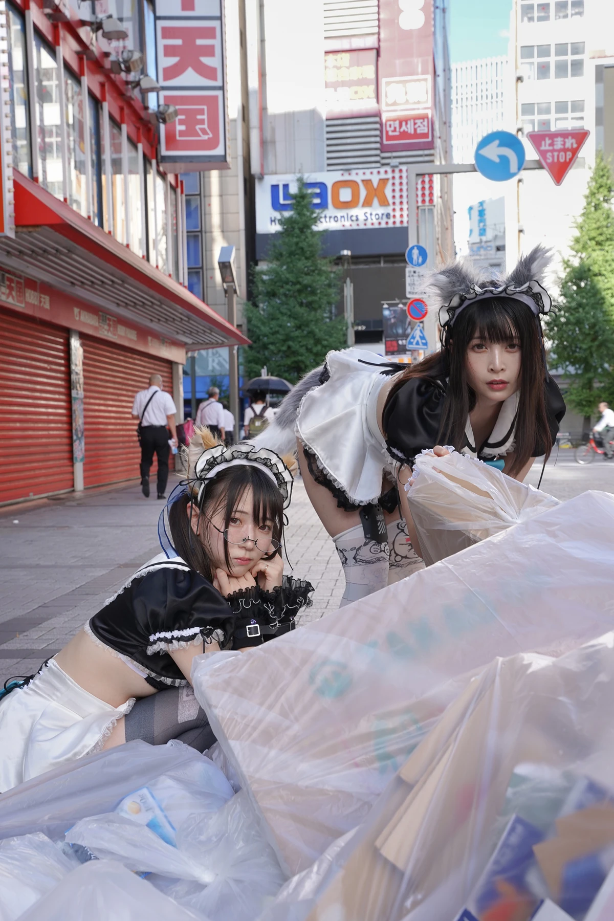 Sui Utatane うたたね翠, Mizuna Shione 水那しおね, 写真集 「野生のメイドがあらわれた！」 Set.03