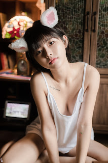 [PINK] U.Hwa (은유화) – My Cat