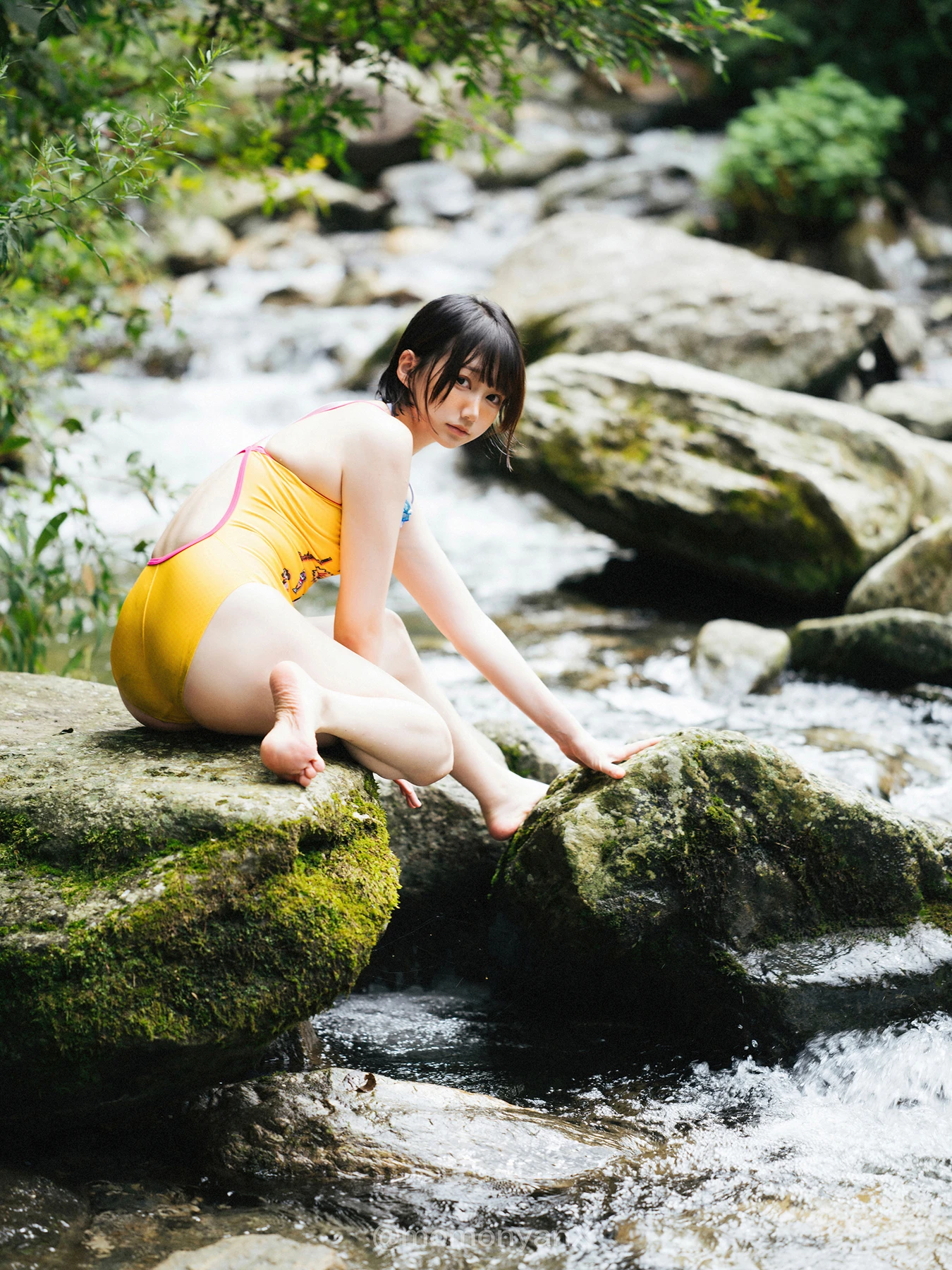 Shizuku しずく, 写真集 Fantia 原魔物喵 「夏の小川」 Set.01