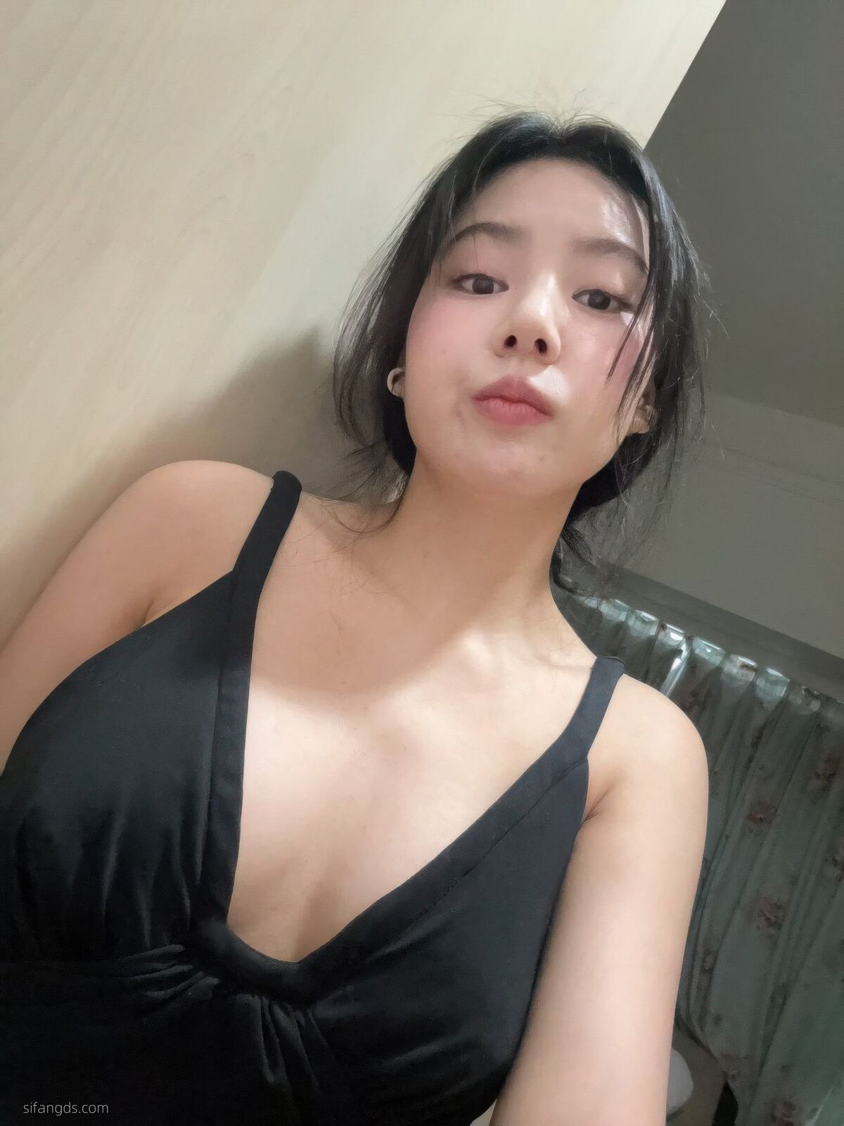 Sha Le Mei Xiao Cang Lao Shi 莎乐美小苍老师 – 网红外围 最新私密群门槛福利 Part04 (61P)