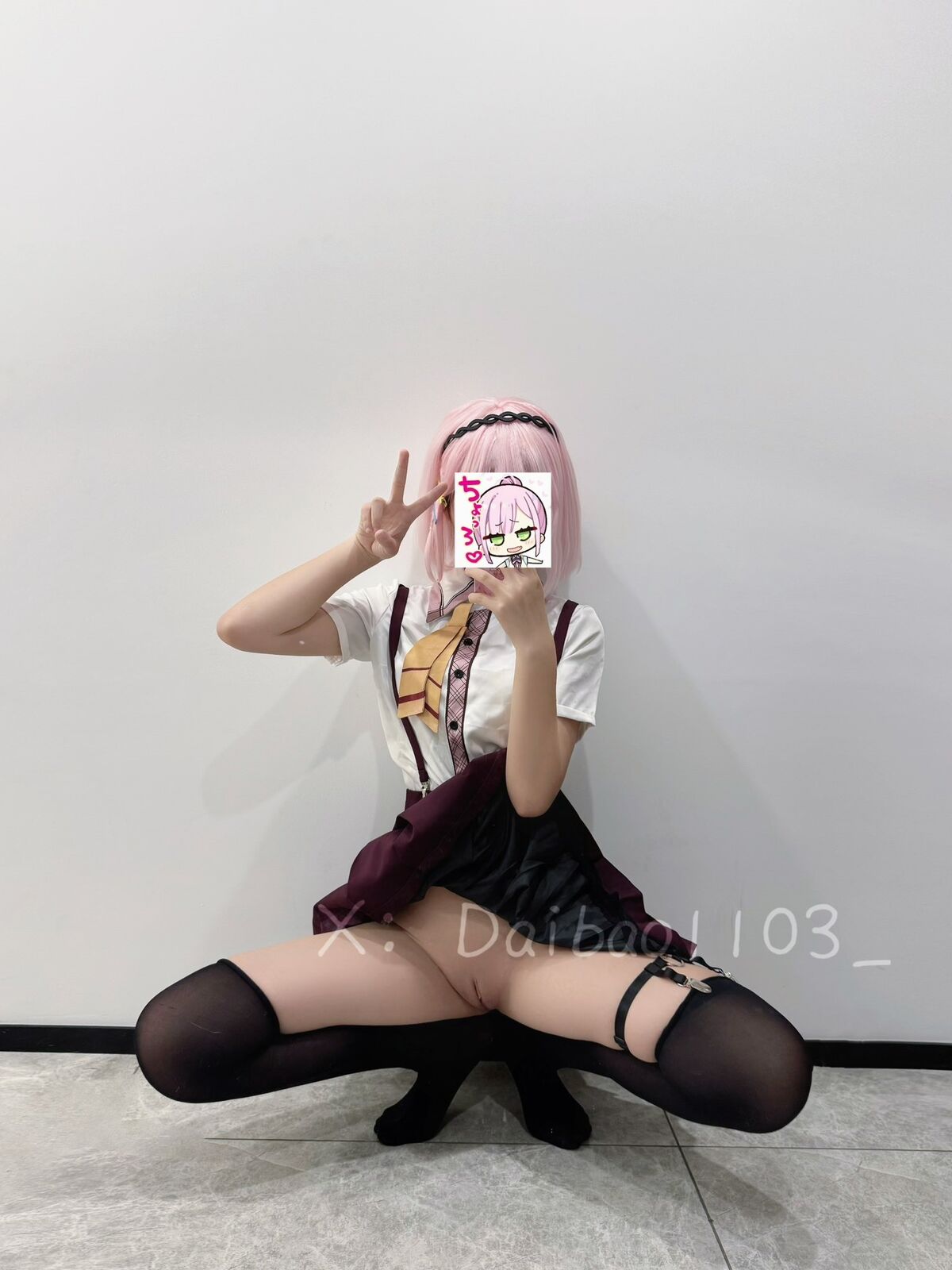 Coser@一枚呆呆 – 极品萝莉 (90P – 81V)