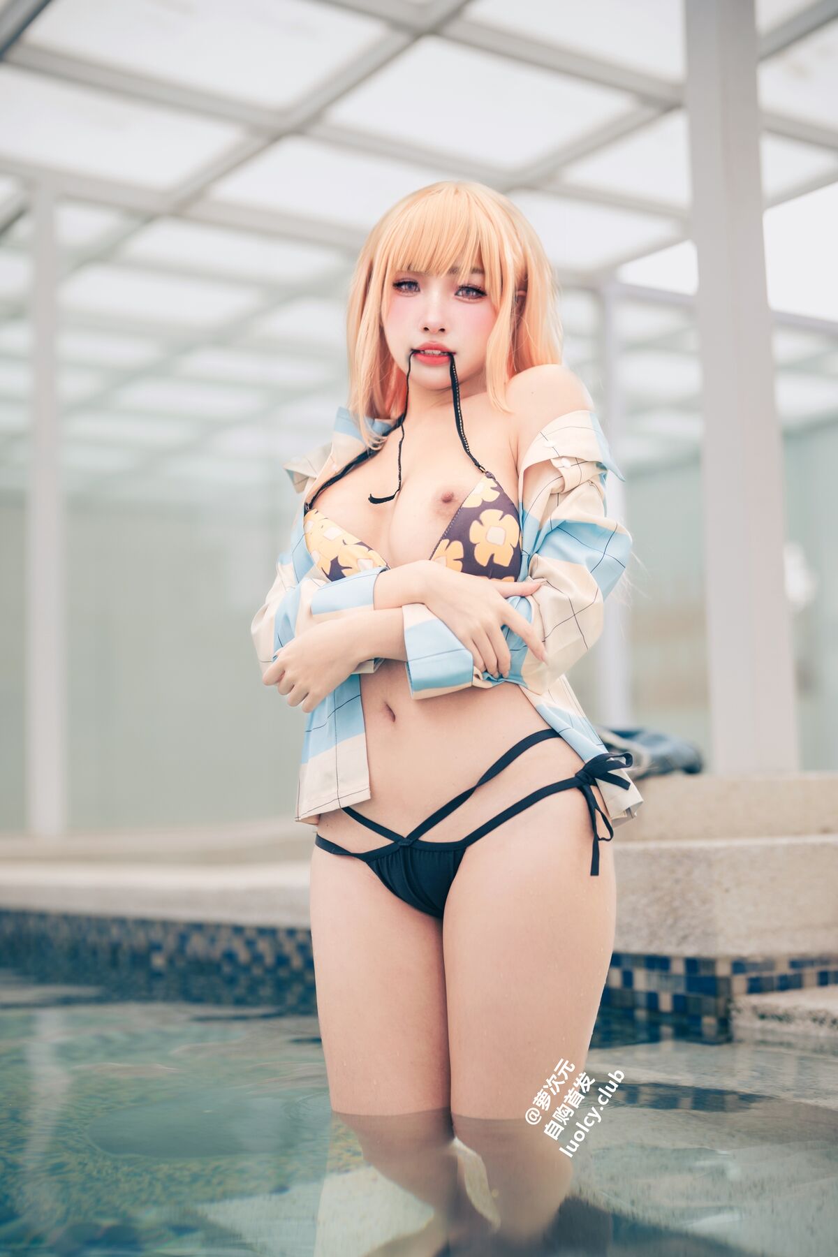 Coser@慕慕Momo – Marin 海夢 – Ver.泳裝 (62P – 3V)