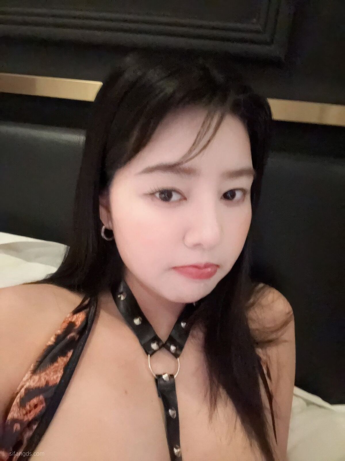 Sha Le Mei Xiao Cang Lao Shi 莎乐美小苍老师 – 网红外围 最新私密群门槛福利 Part05 (61P)