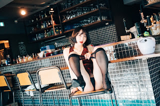 [Loozy] Son Ye-Eun (손예은) – Tainted Love Bar