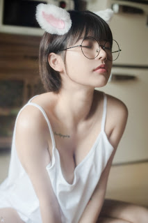 [PINK] U.Hwa (은유화) – My Cat