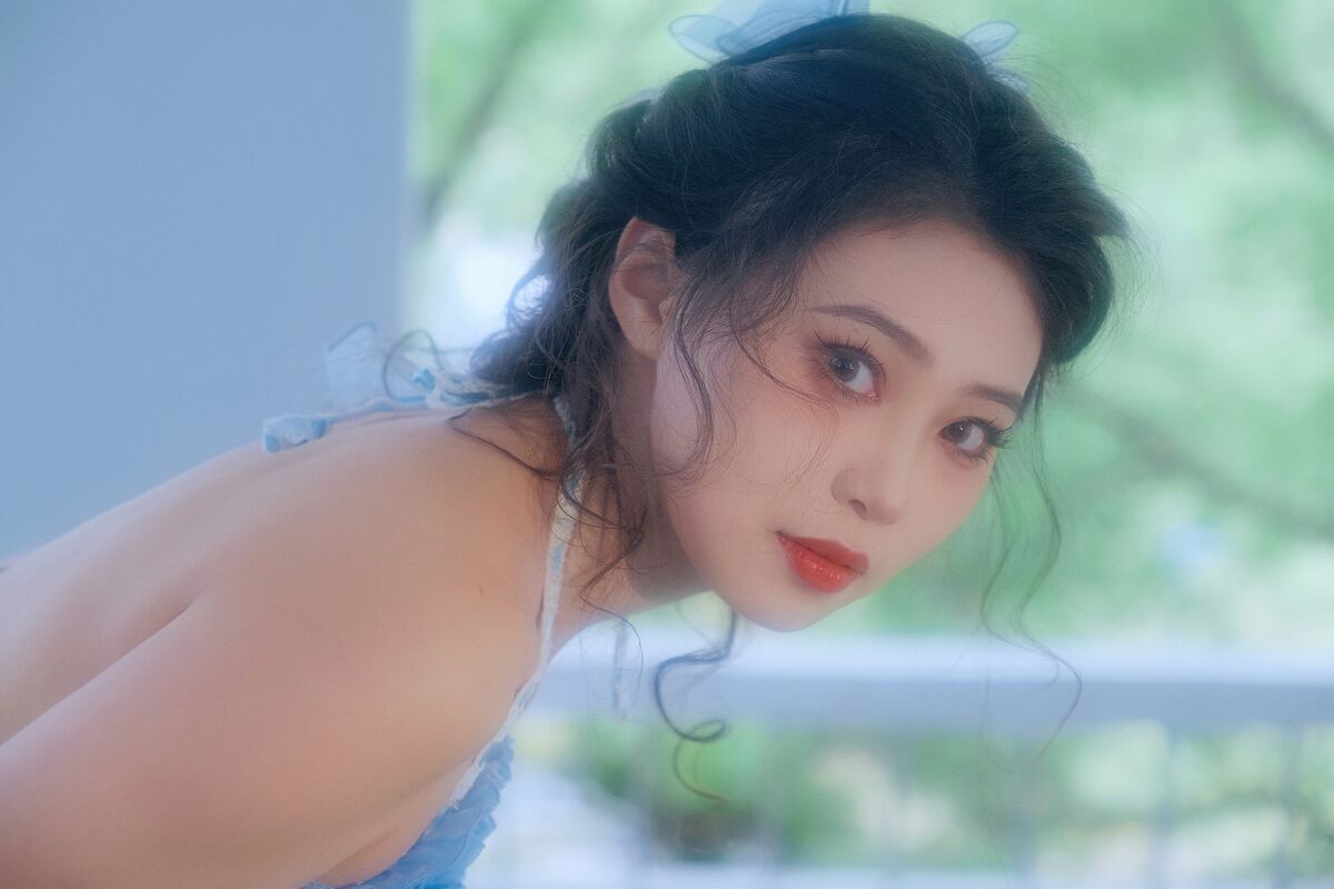 YiTuYu艺图语 Vol.8495 小胡 (19P)