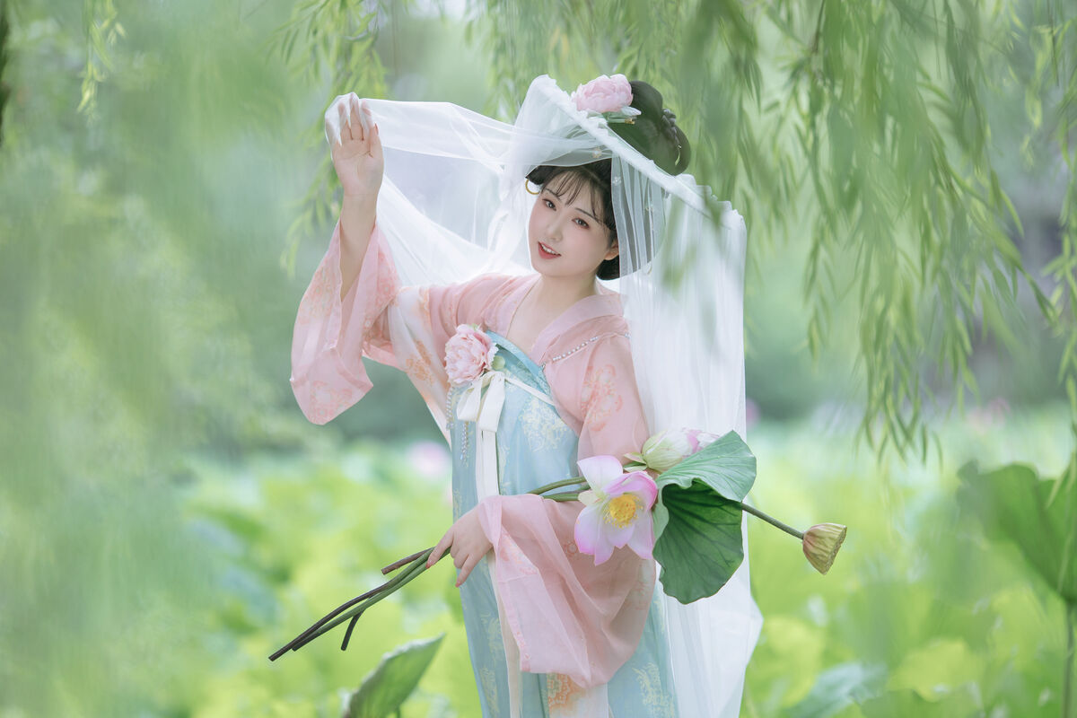 YiTuYu艺图语 Vol.8519 子小浔 (29P)