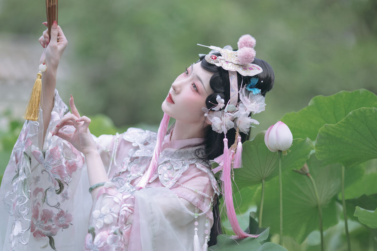 YiTuYu艺图语 Vol.8510 就是景年 (23P)
