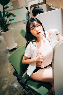 [Loozy] Sonson (손손) – Reading Room