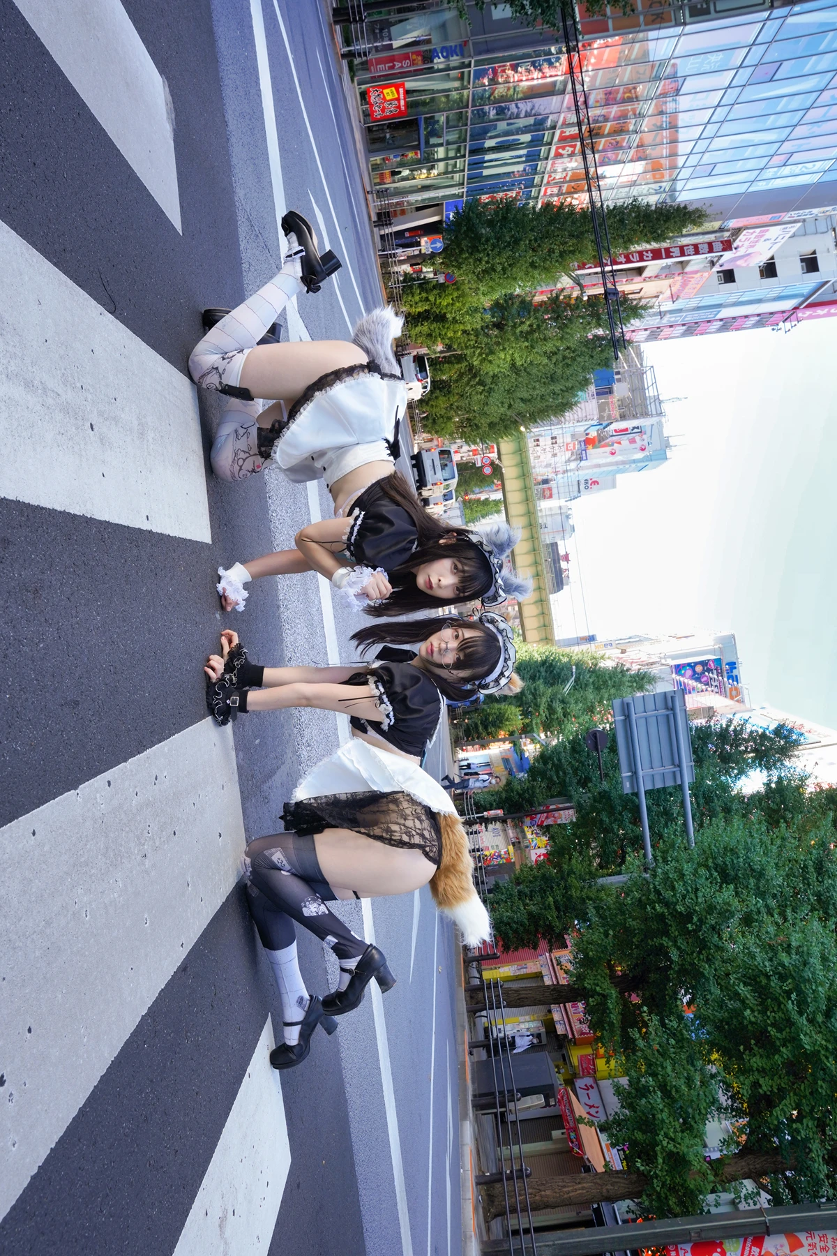 Sui Utatane うたたね翠, Mizuna Shione 水那しおね, 写真集 「野生のメイドがあらわれた！」 Set.02