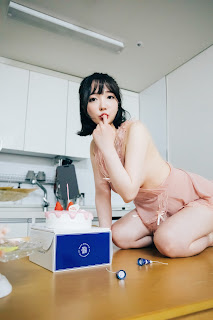 [Loozy] Son Ye-Eun (손예은) – Happy Birthday (+S.Ver)
