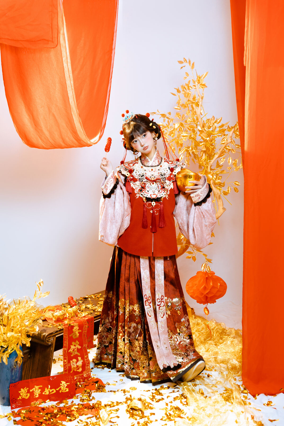 YiTuYu艺图语 Vol.8472 冷酷王爷 (24P)