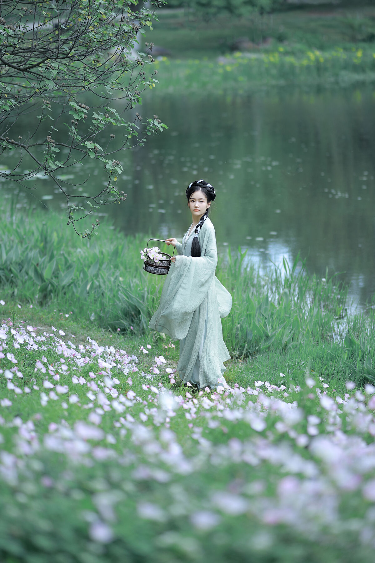 YiTuYu艺图语 Vol.8480 一朵 (23P)