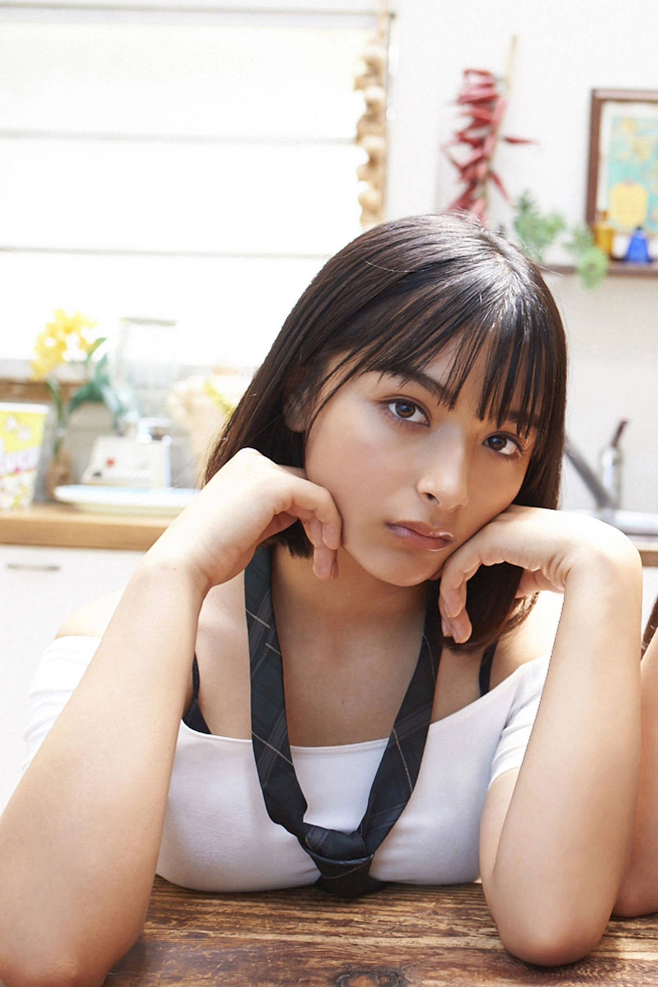 Erika エリカ, Marina マリナ, ヤンマガデジタル写真 「Eri－Mari エリマリ姉妹」 Set.01
