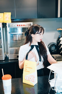[Loozy] Son Ye-Eun (손예은) – Ticket Girl