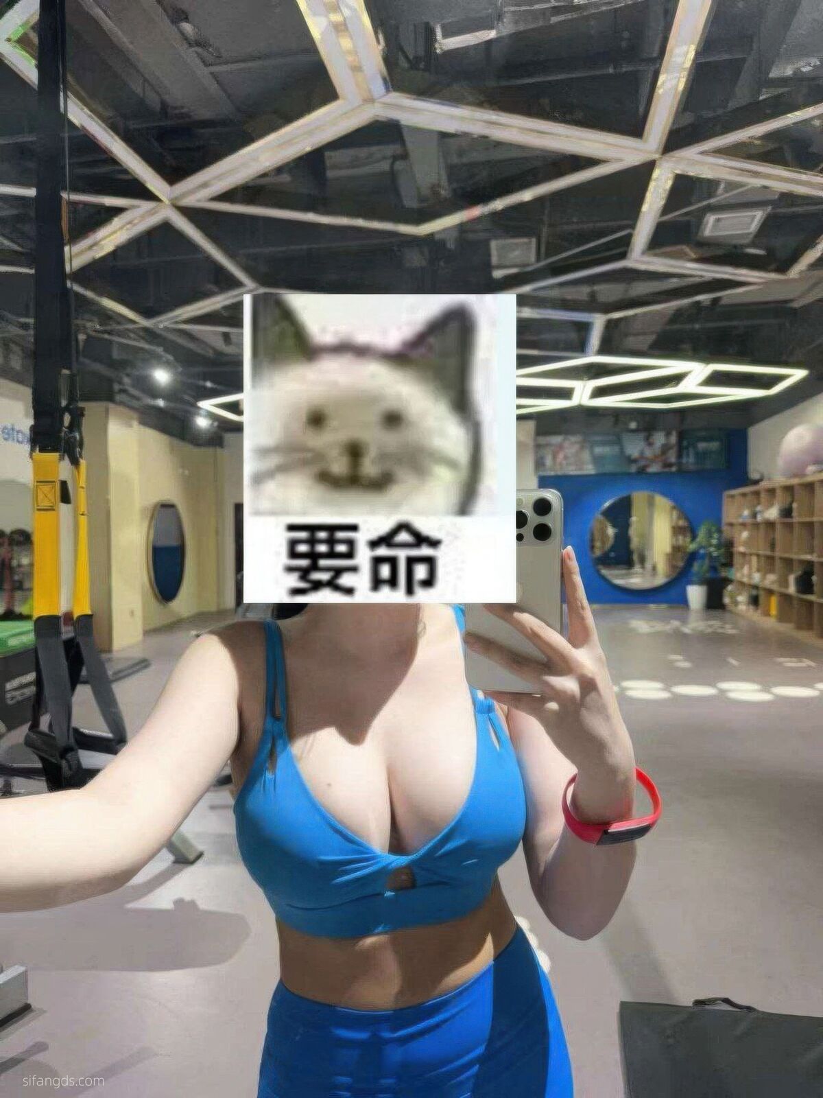 Sha Le Mei Xiao Cang Lao Shi 莎乐美小苍老师 – 网红外围 最新私密群门槛福利 Part02 (61P)