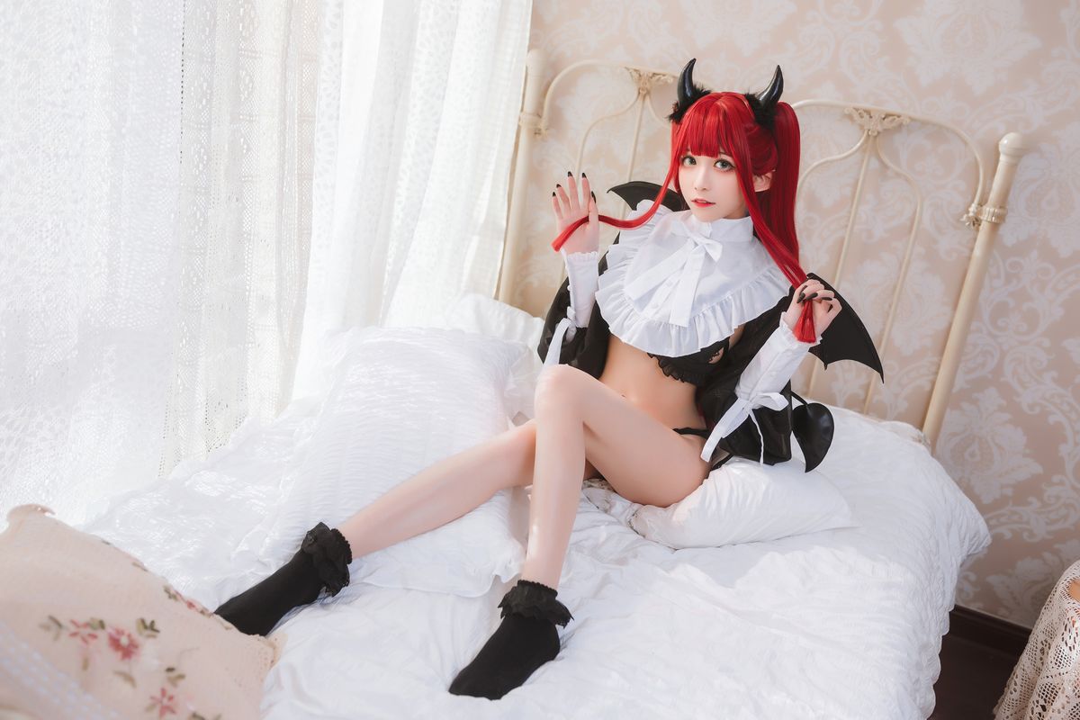 Coser@Tomoyo酱 – 更衣人偶 利兹魅魔 (24P)