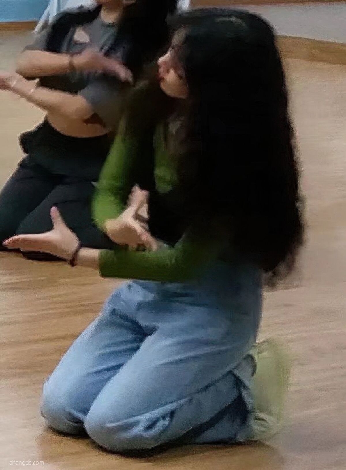 Sha Le Mei Xiao Cang Lao Shi 莎乐美小苍老师 – 网红外围 最新私密群门槛福利 Part03 (61P)