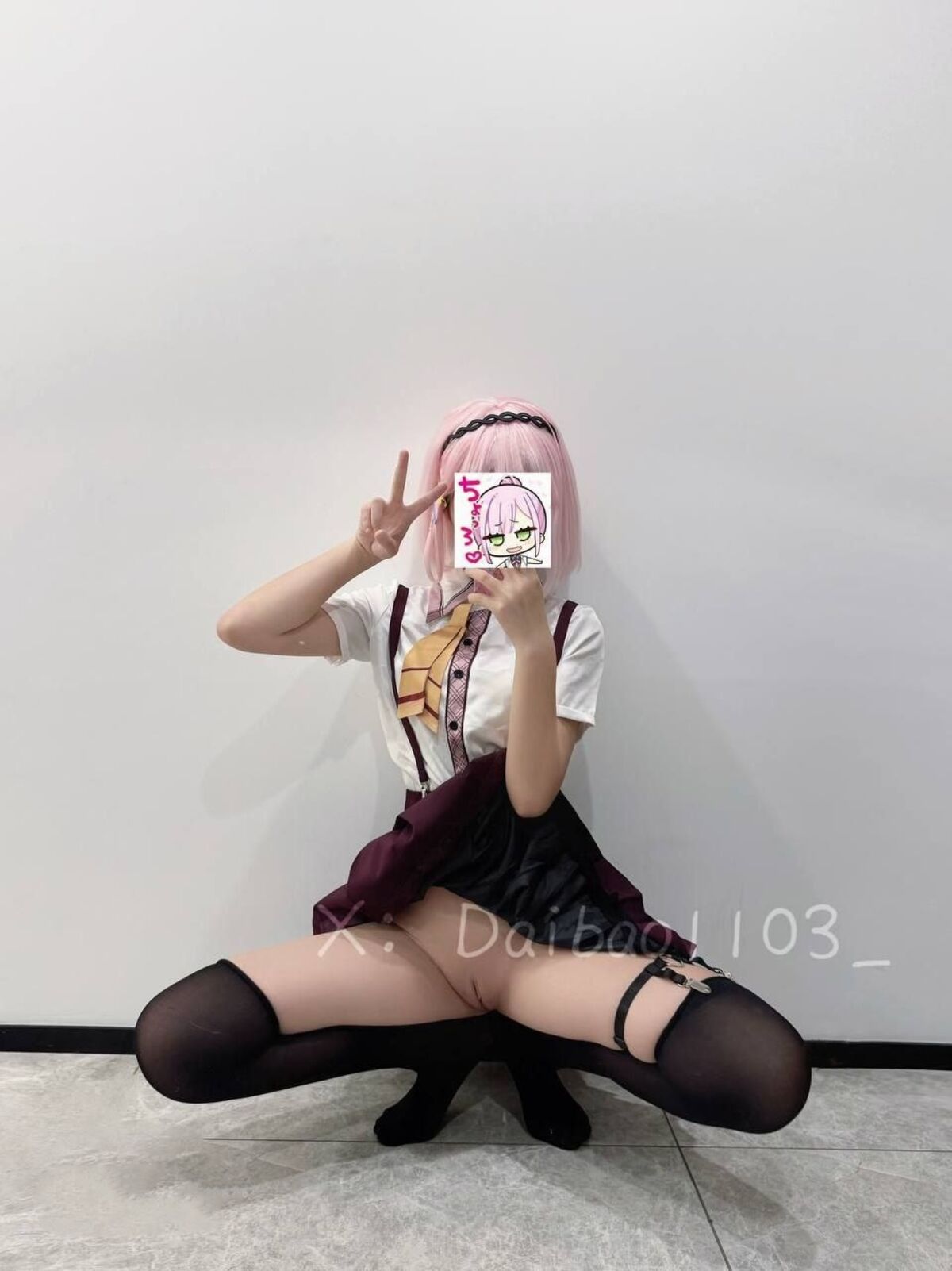 Coser@一枚呆呆 – 极品萝莉 (90P – 81V)
