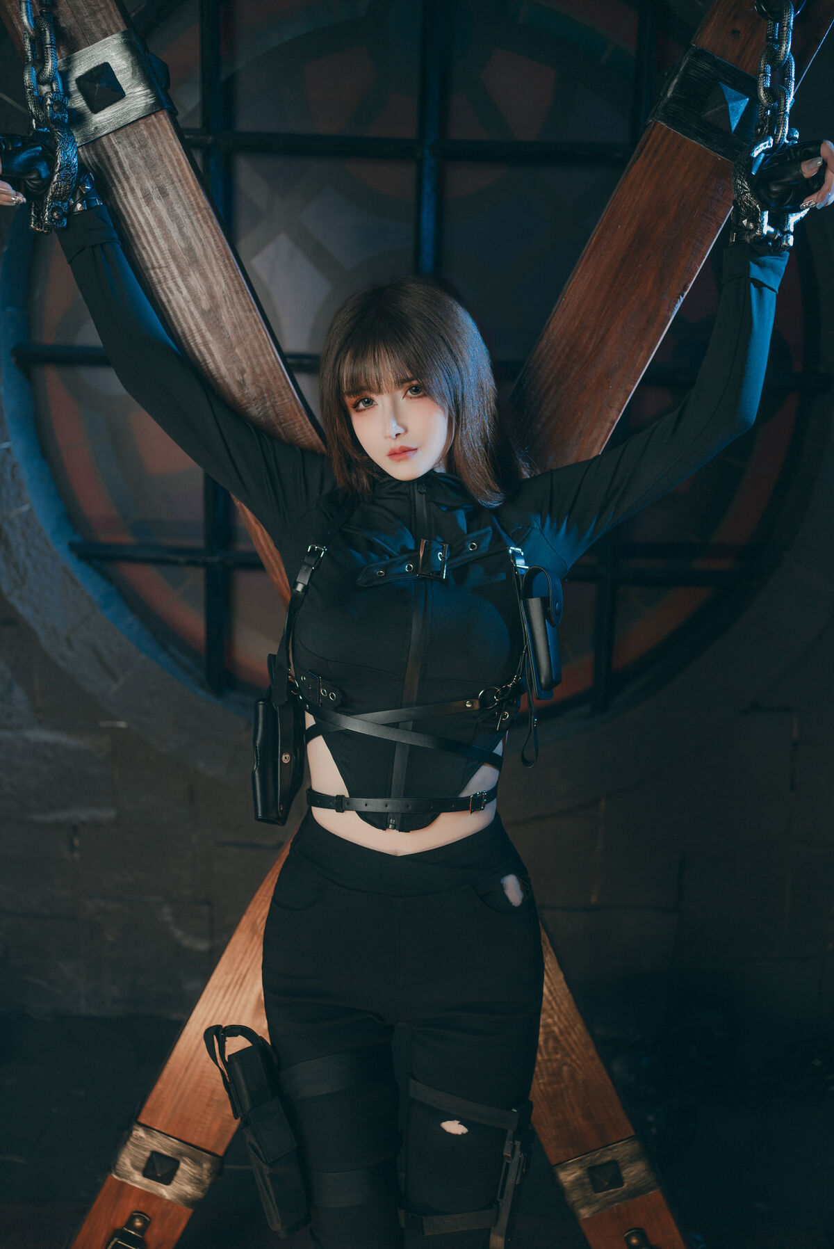 Coser@鹿八岁 – 特工的堕落 后篇 Part01 (56P – 1V)