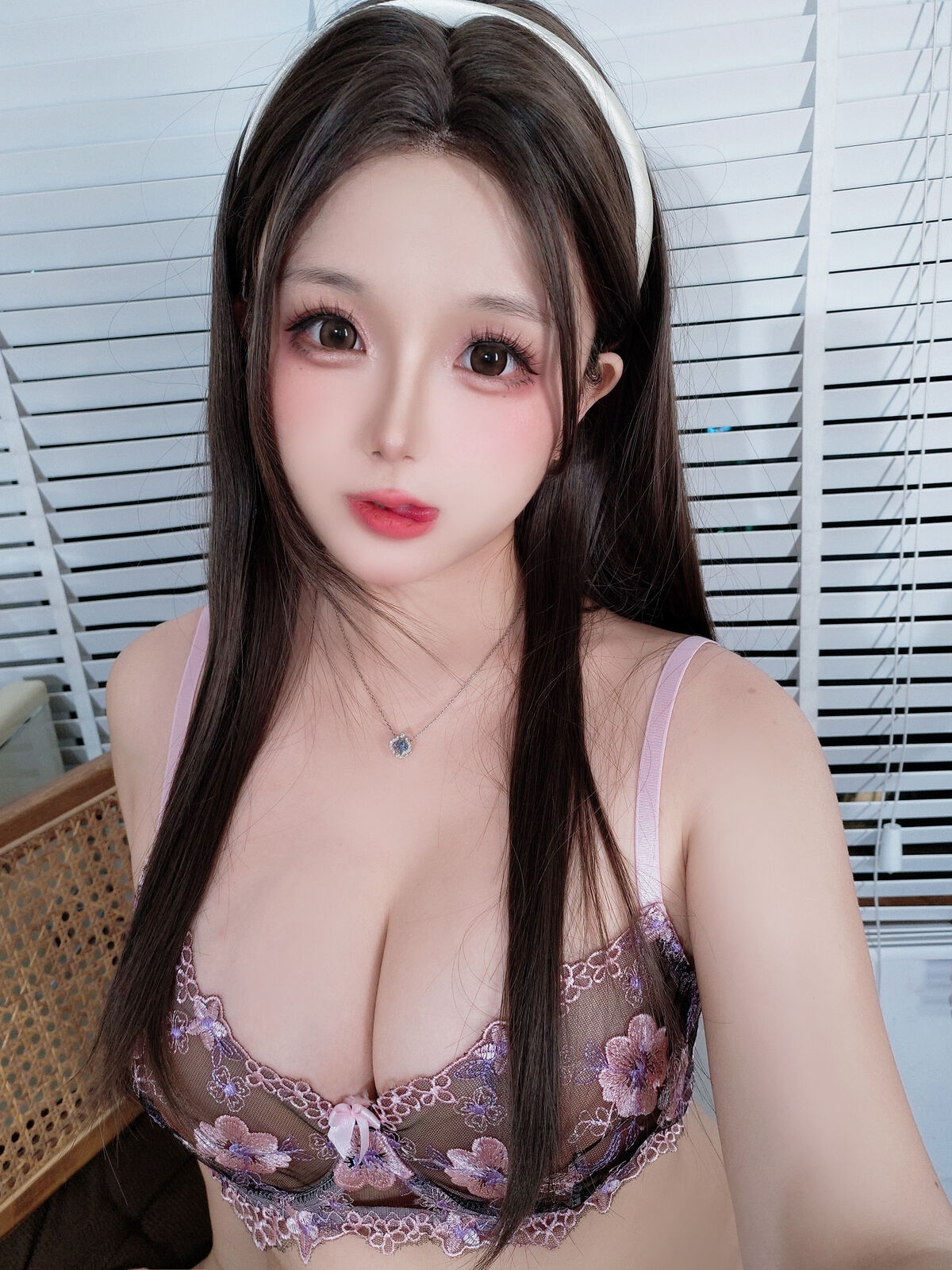 Coser@日奈娇 – 蛋糕售卖员 Part02 (58P)