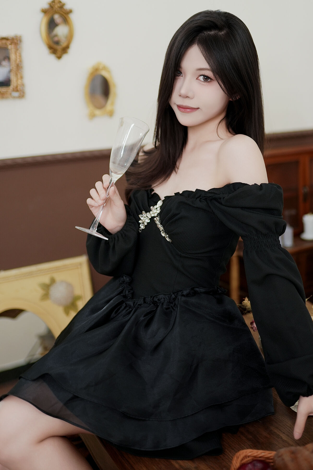 YiTuYu艺图语 Vol.8047 Xuan