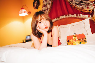 [Loozy] Son Ye-Eun (손예은) – Halloqueen (S.Ver)