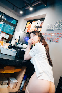 [Loozy] Son Ye-Eun (손예은) – Ticket Girl