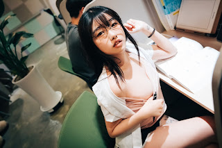 [Loozy] Sonson (손손) – Reading Room