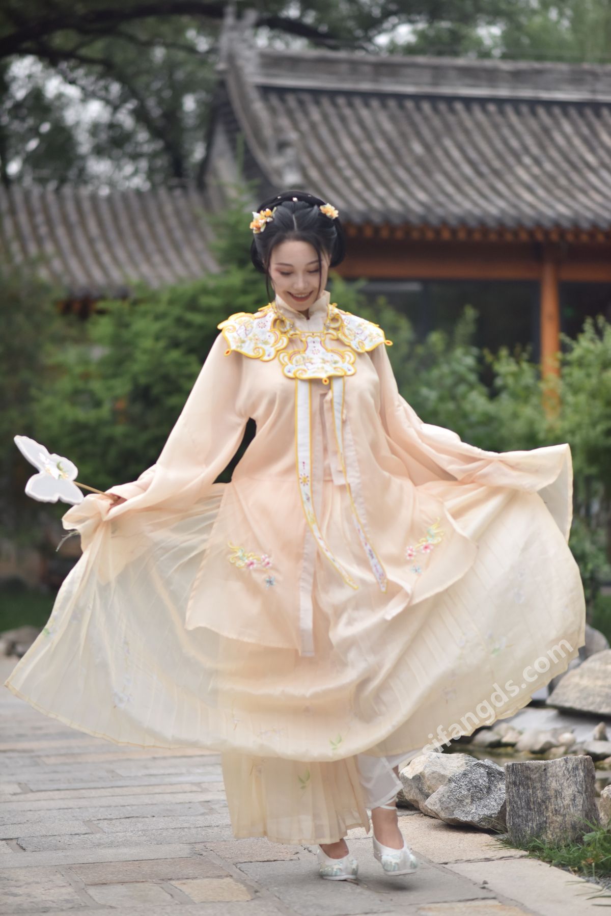 XR Uncensored Qing Miao 清妙 – R18 秀人网模特 25年新作品 浴室 And 户外 Part02 (53P)