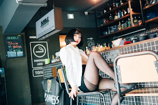 [Loozy] Son Ye-Eun (손예은) – Tainted Love Bar