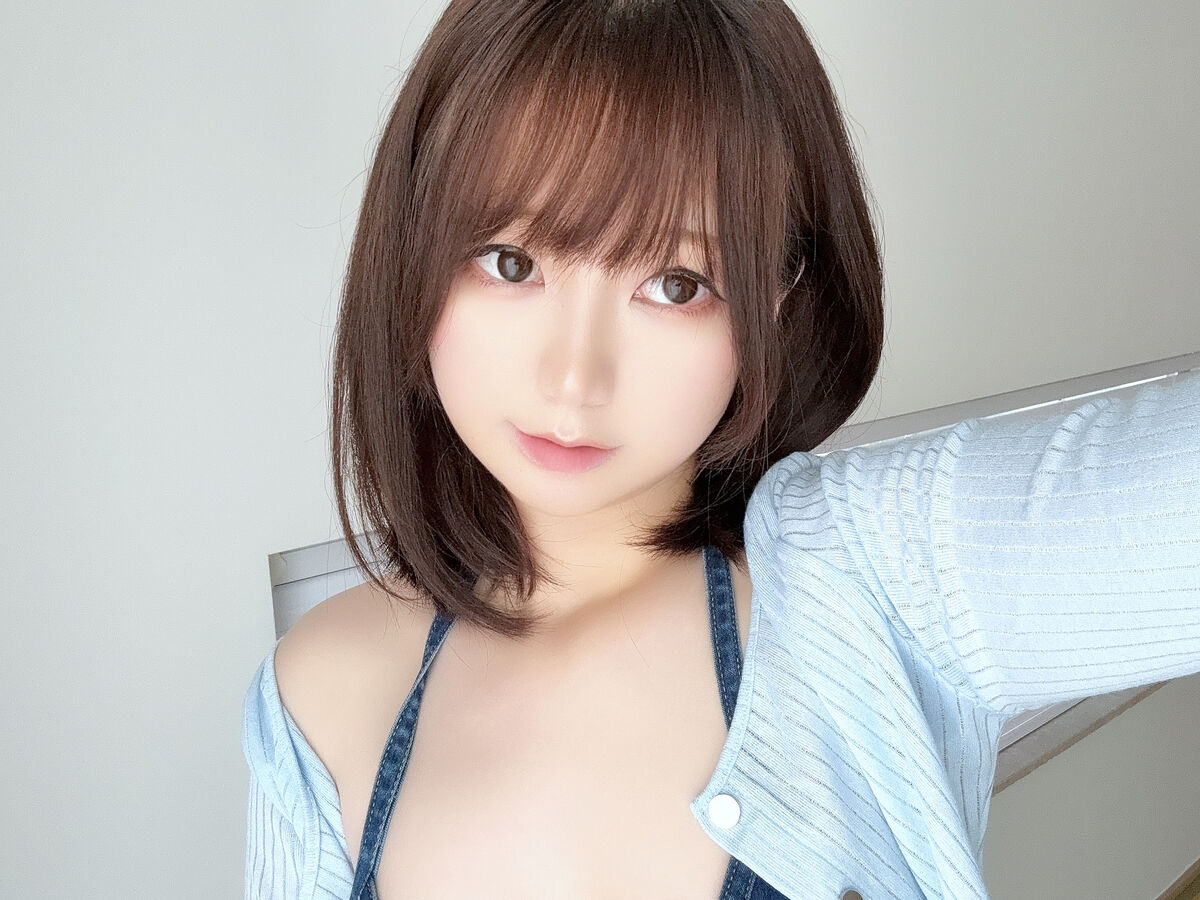 Coser@Nagisa魔物喵 – 2025年04月打包合集 Part01 (73P – 6V)