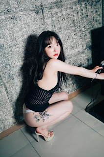 [Loozy] Son Ye-Eun (손예은) – Player (S.ver)