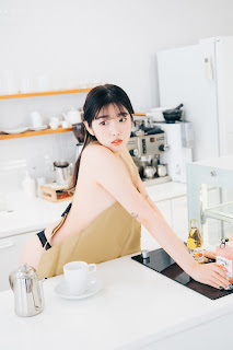 [Loozy] Sonson (손손) – Nude Apron