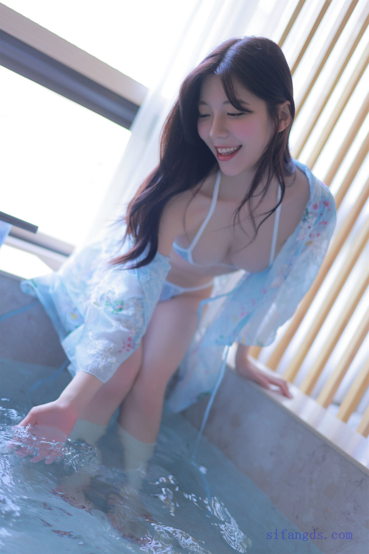 쏘블리 @leeesovely – Cherry Blossom Bikini