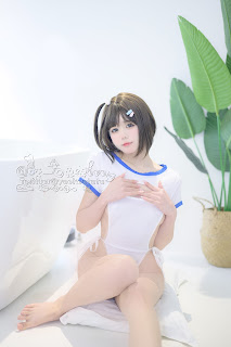 Coser@黏黏团子兔 – 纯白欲缸