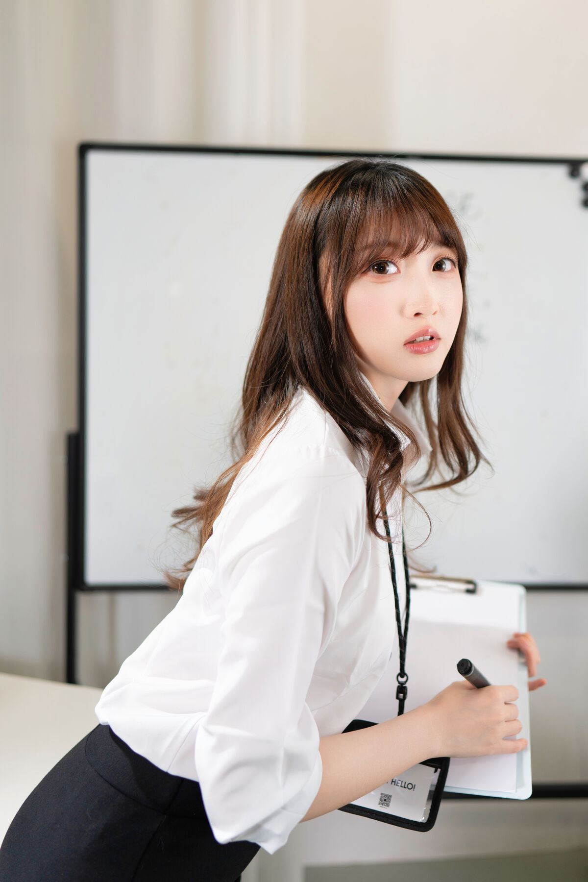 YiTuYu艺图语 Vol.8516 冰冷企鹅 (34P)