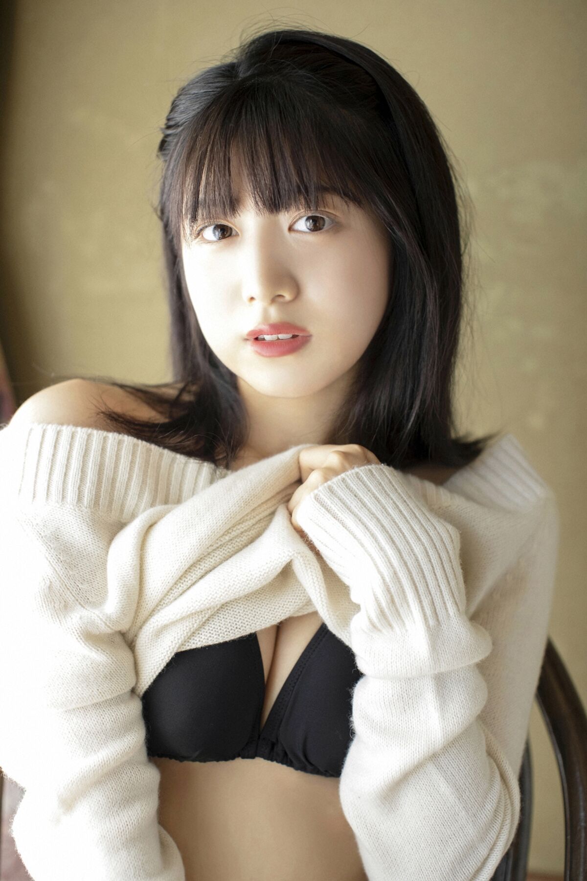 YS Web 2021-02-24 Vol.908 Rio Yoshida 吉田莉桜 – 可憐 清楚 黒髪美少女18歳 Part1