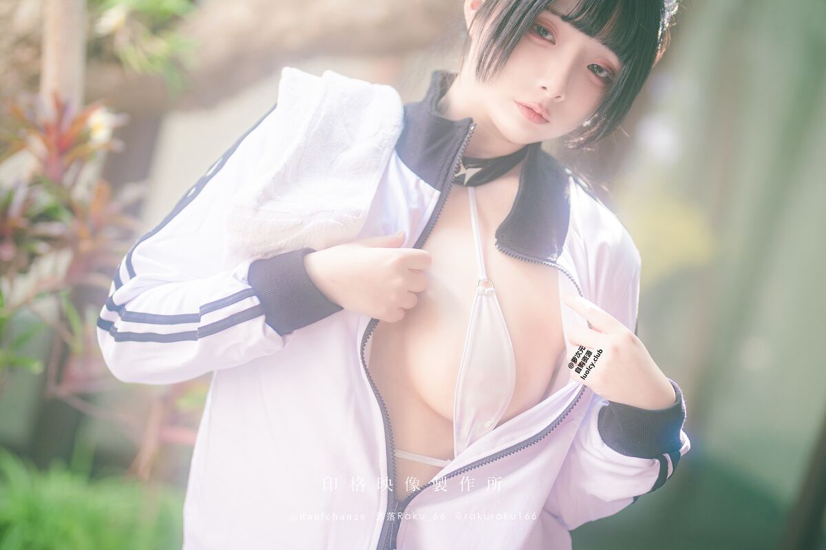 Coser@落落Raku – 锻炼日 Exercise Day (62P – 1V)