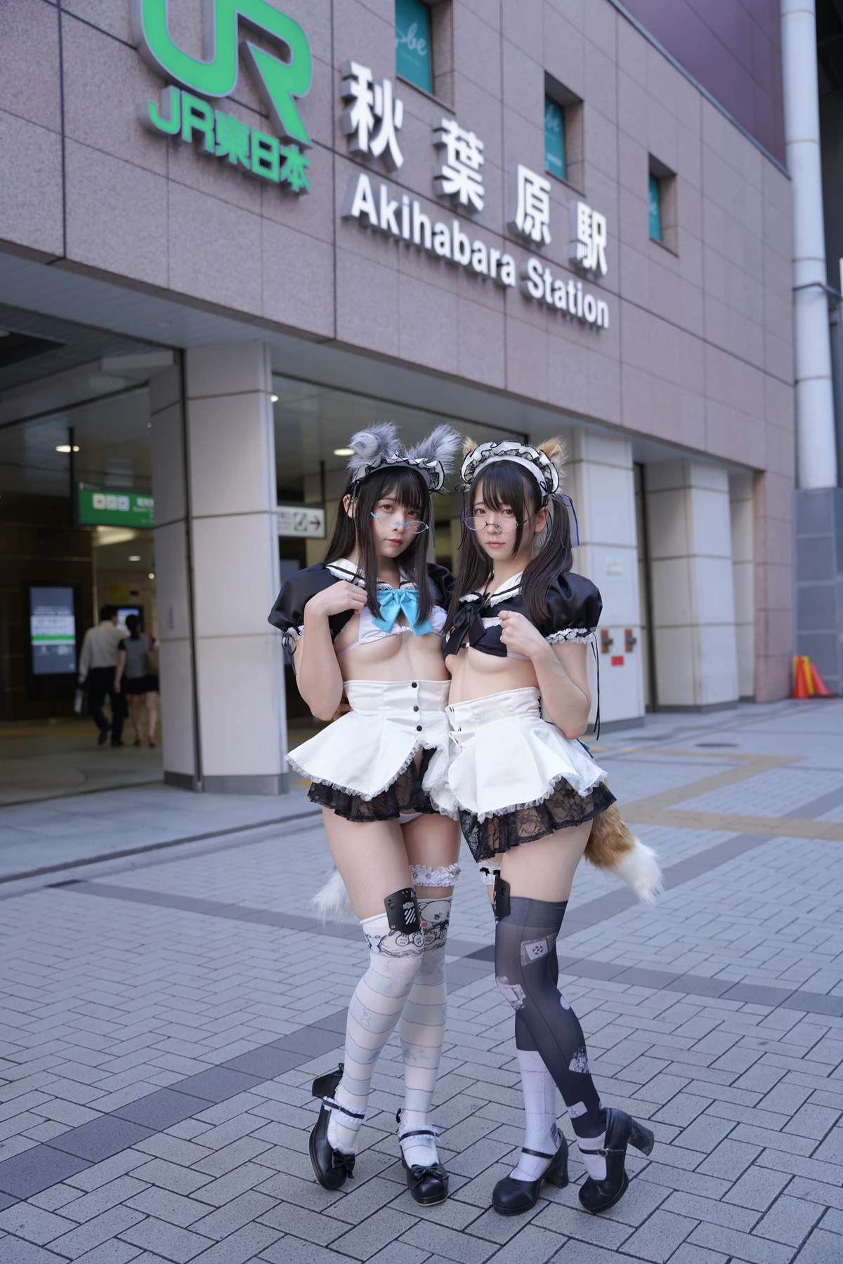 Sui Utatane うたたね翠, Mizuna Shione 水那しおね, 写真集 「野生のメイドがあらわれた！」 Set.03