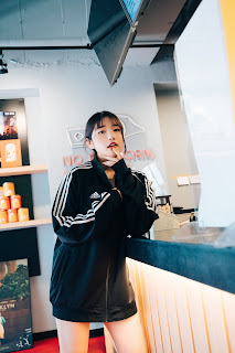 [Loozy] Sonson (손손) – Cinema Girl (+S.Ver)