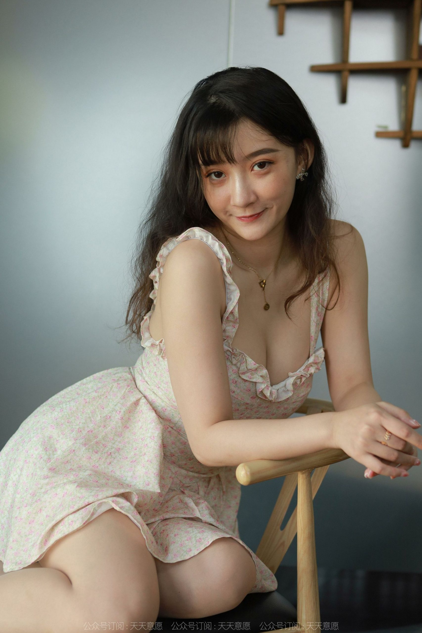 IESS异思趣向 - 模特：秋秋《迷人事业线》