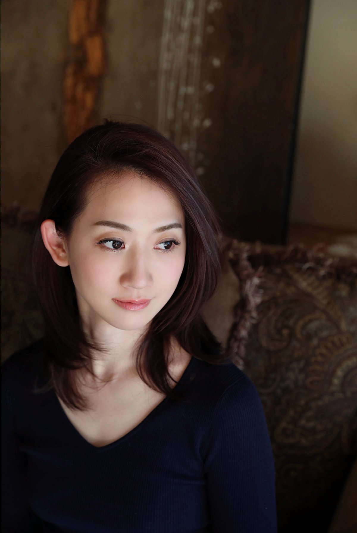 JP Mito Kana 水戸かな – 花を愛でる人