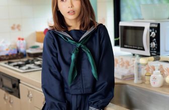 Ikumi いくみ, アサ芸Secret！デジタル写真集 「姉セーラースペシャル ふたりだけの秘密だよ」 Set.03