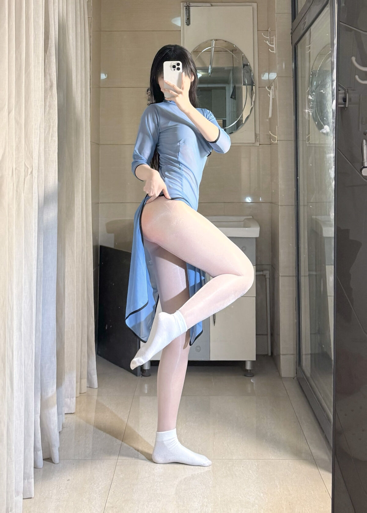 Coser@不可爱羚 – 民国风 (31P – 4V)